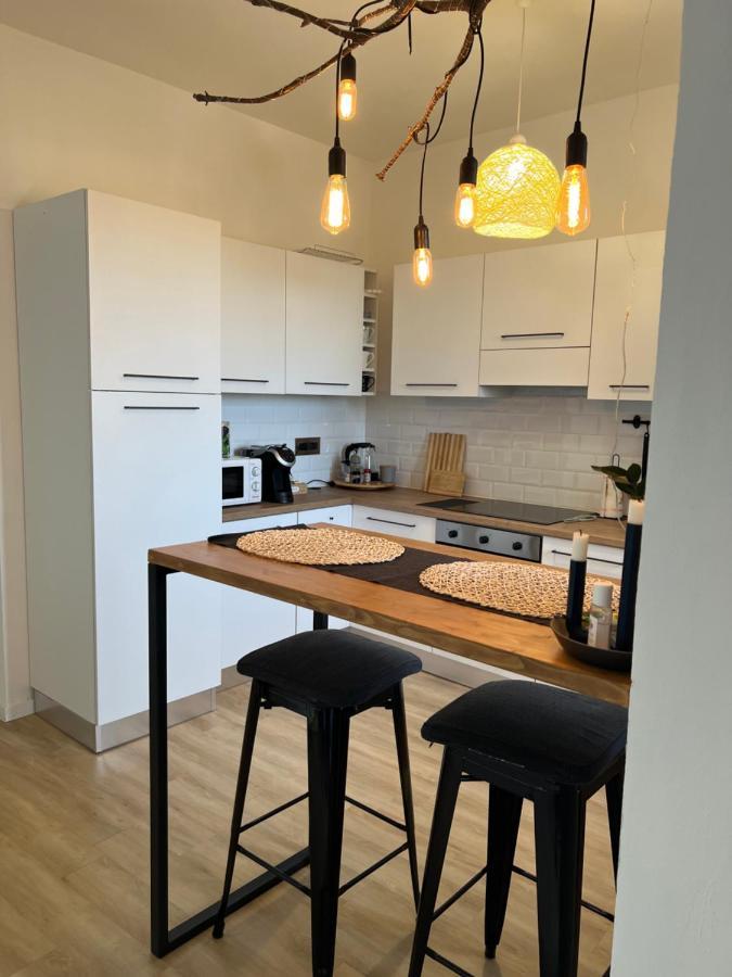 Ferienwohnung Nice Square Marcallo con Casone Exterior foto