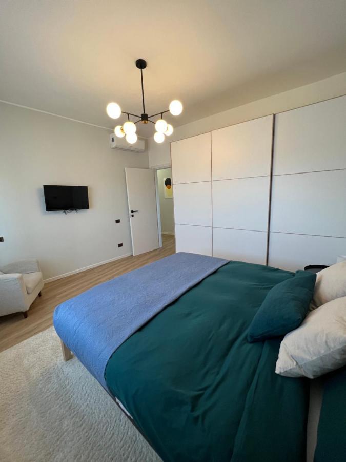 Ferienwohnung Nice Square Marcallo con Casone Exterior foto